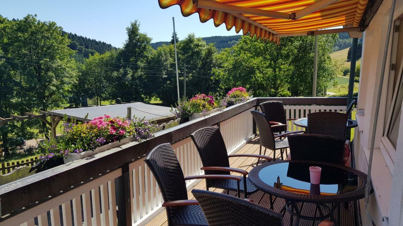 Pension Bergfrieden Schmallenberg Bagian luar foto