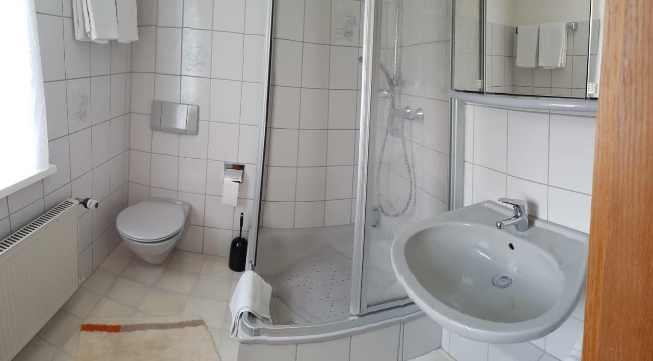 Pension Bergfrieden Schmallenberg Bagian luar foto